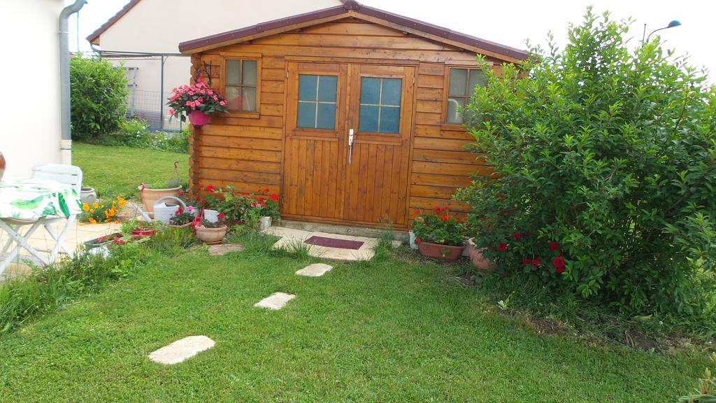 Chambre D'Hote De La Belle Jardiniere Bed & Breakfast Chagny  Bagian luar foto